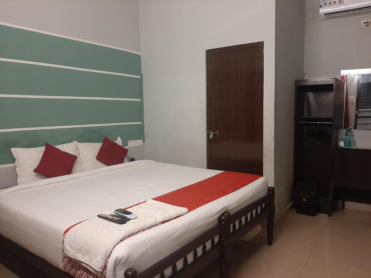 Cochin Airport Hotel Kochi Extérieur photo